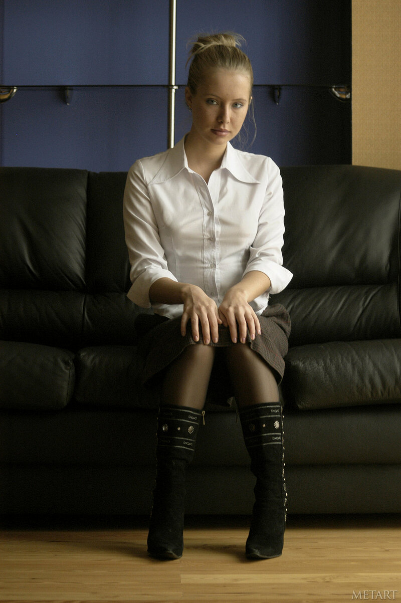 Зина, 19